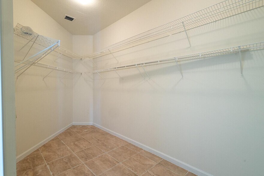 Building Photo - 6428 Garden Ct