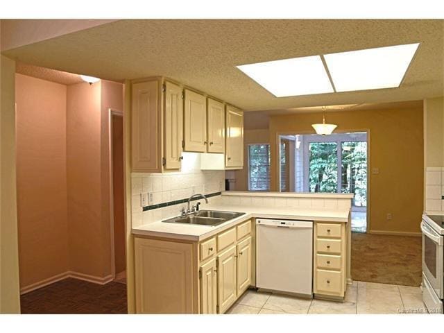 Building Photo - 9024 St Thomas Ln