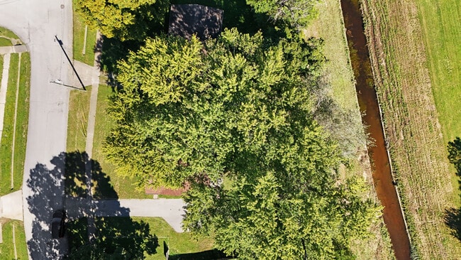 Building Photo - 9229 Donerail Way