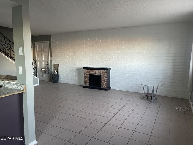 Building Photo - 10523 Gran Cima Ln