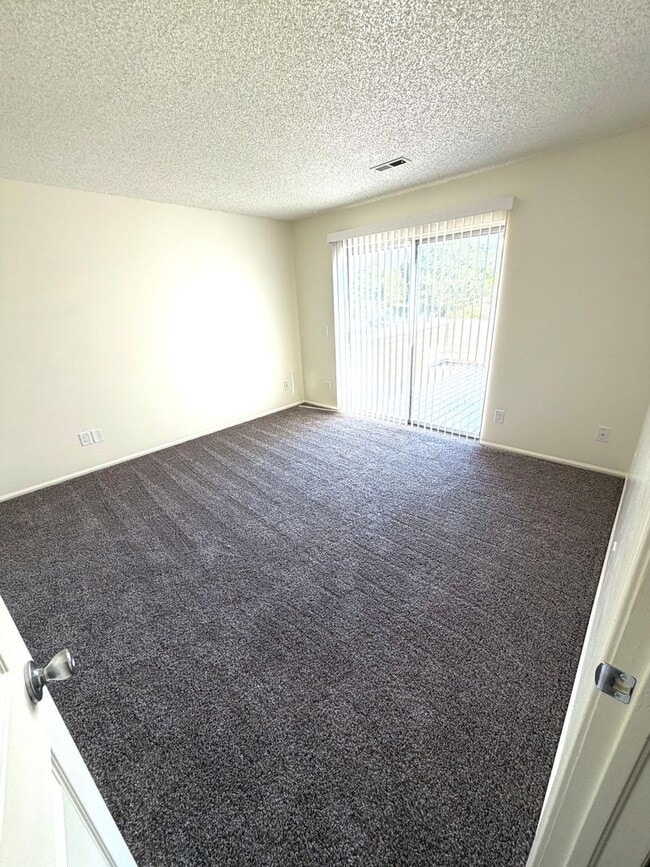 Building Photo - 8460 Everett Way