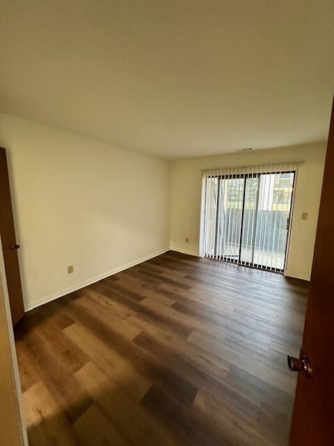 Building Photo - 2184 Hedgerow Road