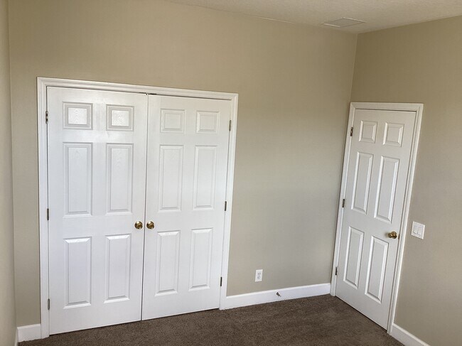 Building Photo - 1189 Venetian Harbor Drive NE