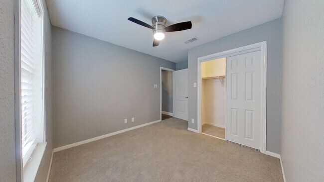 Building Photo - Gorgeous house in Harker Heights by the Stillhouse Hollow Lake