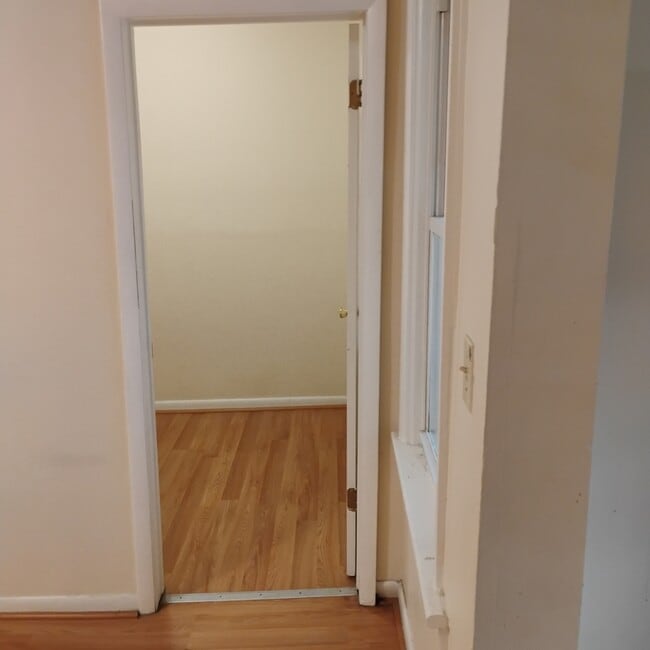 Building Photo - 452 A Hudson Ave