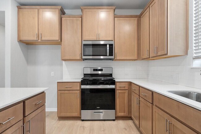 Building Photo - 132 Condesa St