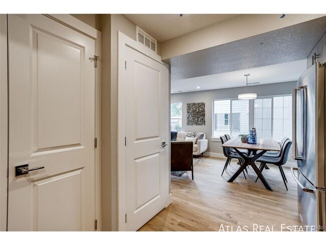 Building Photo - 88 Galapago St