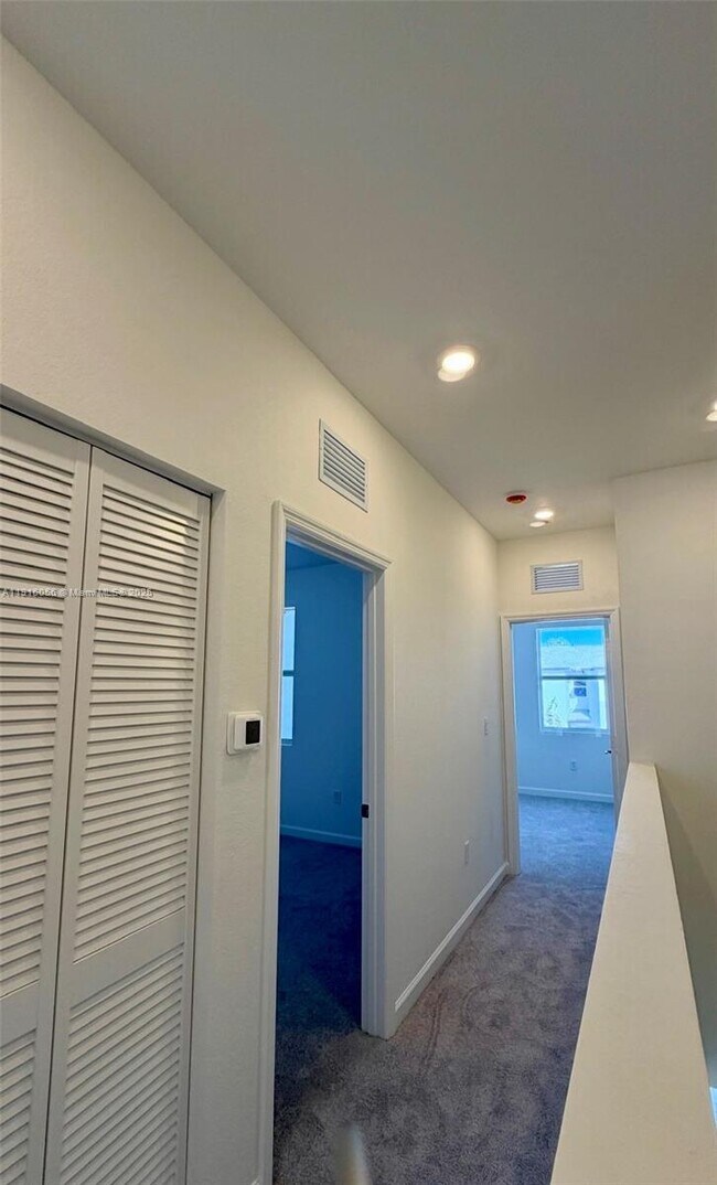 Building Photo - 15592 SW 276th Terrace