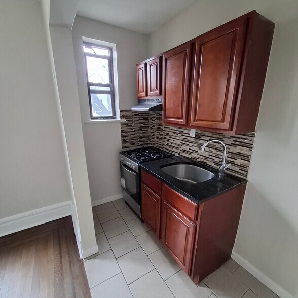 24 S Grove St C5 - 82 S Grove St