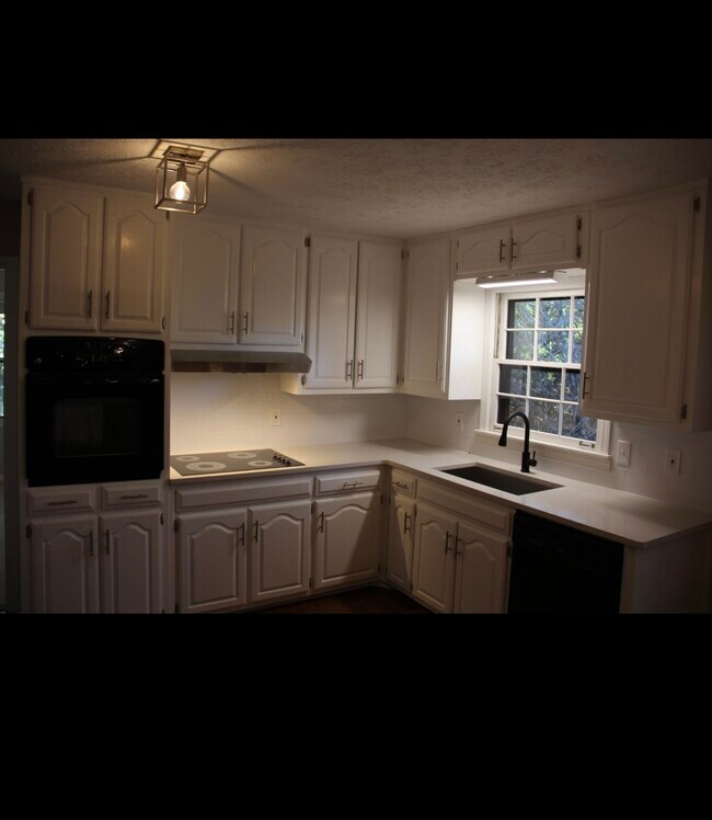 Building Photo - 1524 Brompton Ct