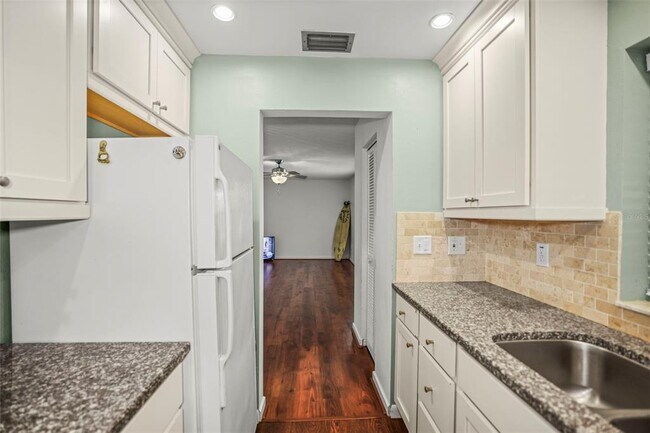 Building Photo - 11655 3rd St E