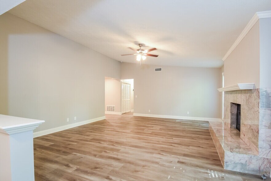 Building Photo - 1183 Ridgeside Dr NW