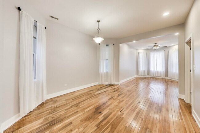 Building Photo - 3939 W Polk St