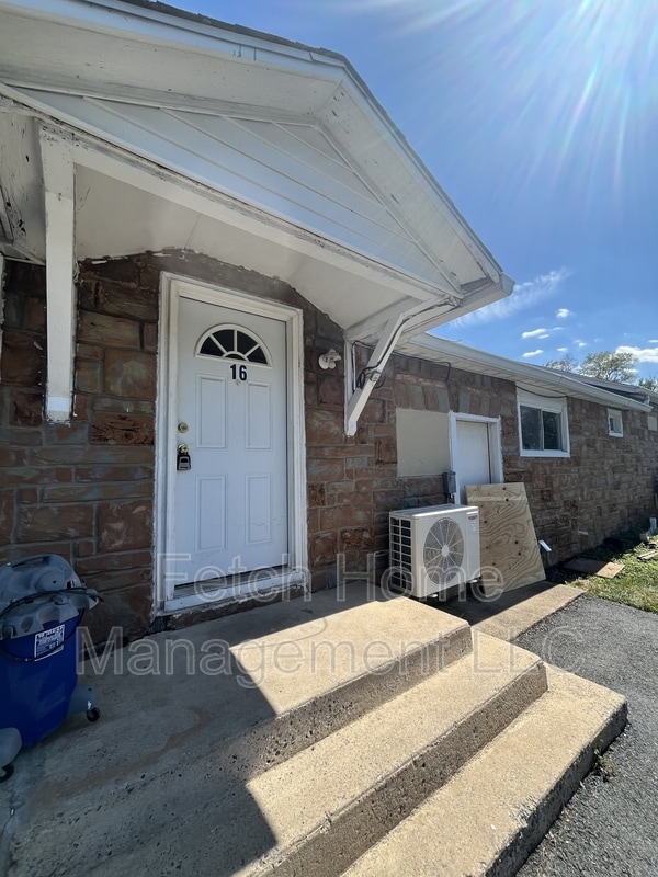 Building Photo - 10669 Jonestown Rd