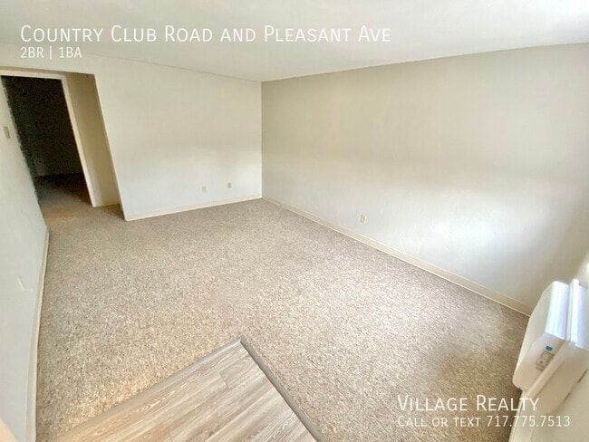 Building Photo - 617 Country Club Rd