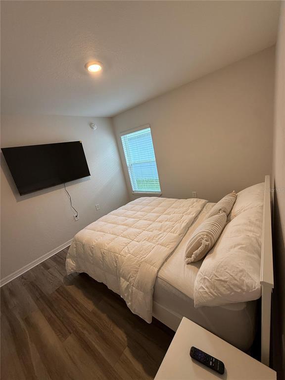 Building Photo - 319 Lily Ln