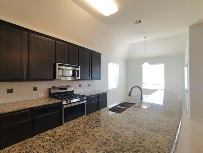 Building Photo - 3931 Medici Ct