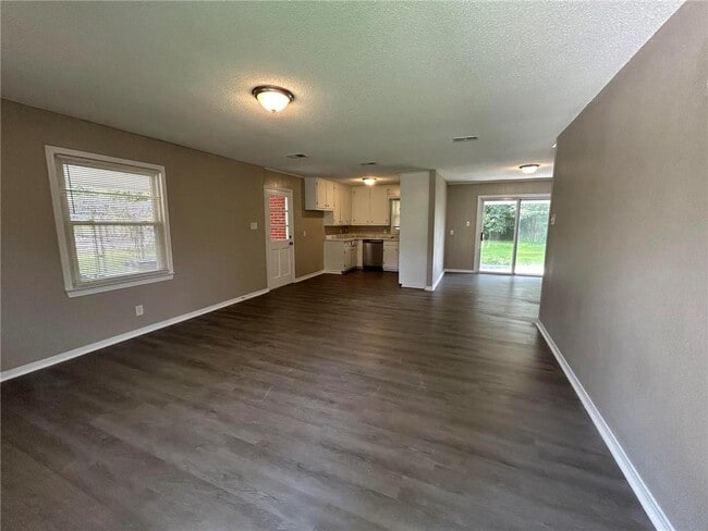 Building Photo - 506 Seville Dr