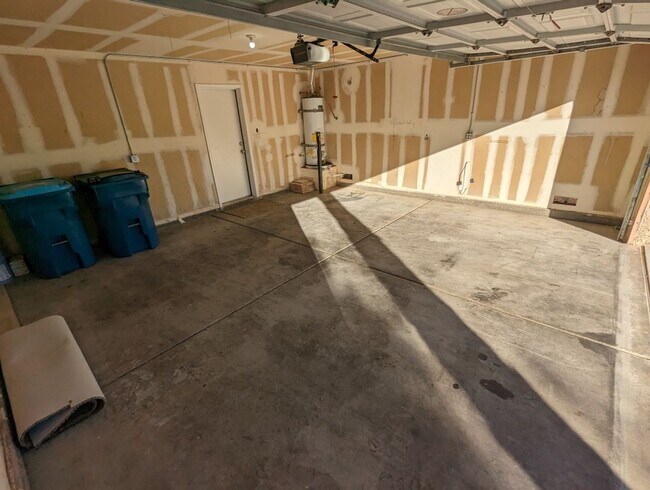 Building Photo - 7233 Pinon Crest Ct