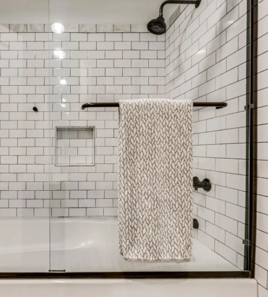 Building Photo - 2885 Woodside St