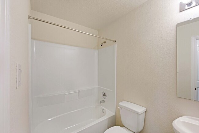 Building Photo - 2915 Bourland St