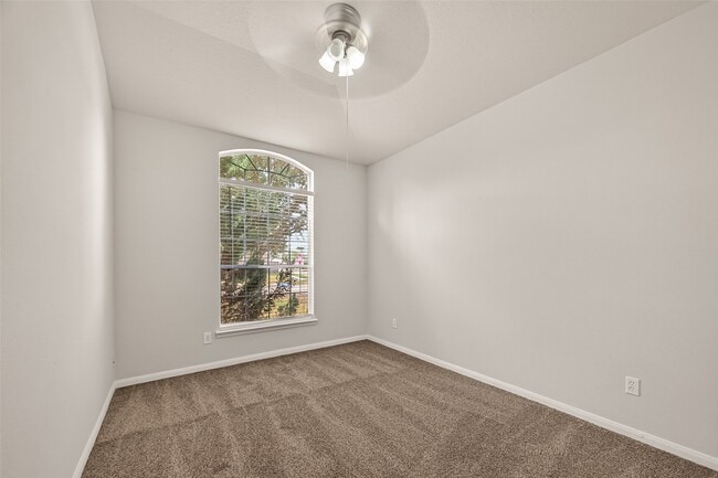 Building Photo - 1918 Riane Ln