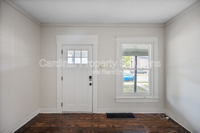 Building Photo - 1227 Woodside Blvd