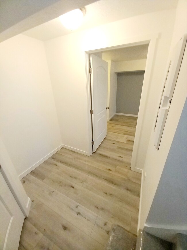 Building Photo - 10674 S Lamond Dr