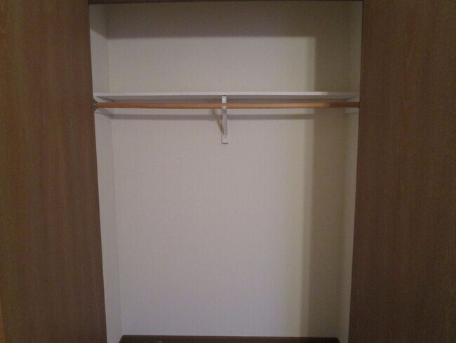 Building Photo - 501-503 Glenstone Dr.