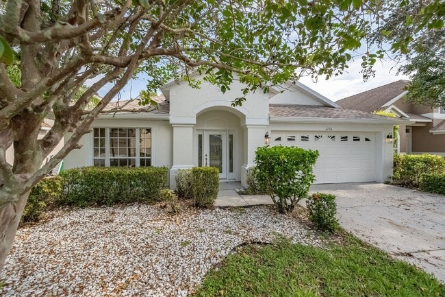 Building Photo - 4 BEDROOM POOL HOME IN SUNTREE!!!!!!!