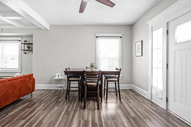 Building Photo - 325 N Bancroft St