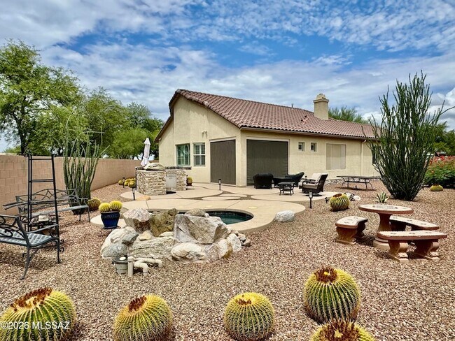 Building Photo - 909 W Leatherleaf Dr