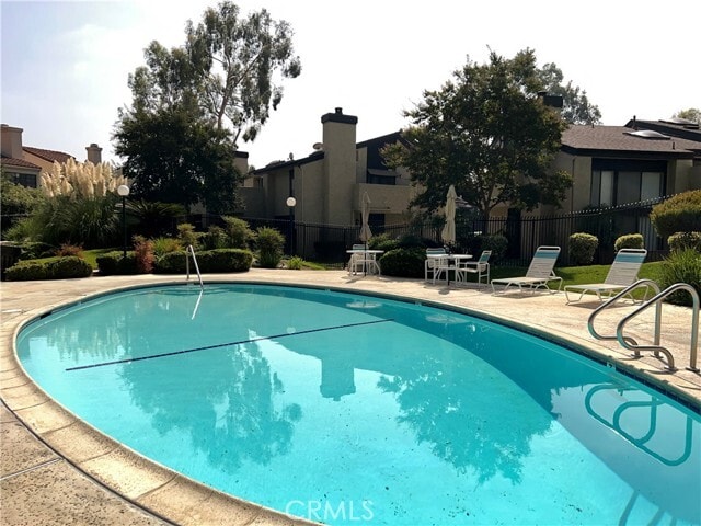 Building Photo - 3633 Cottonwood Cir
