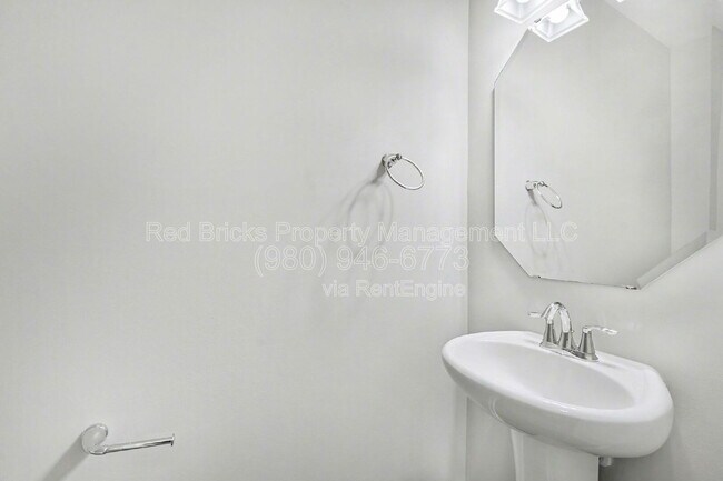 Building Photo - 5984 River Mdw Ct