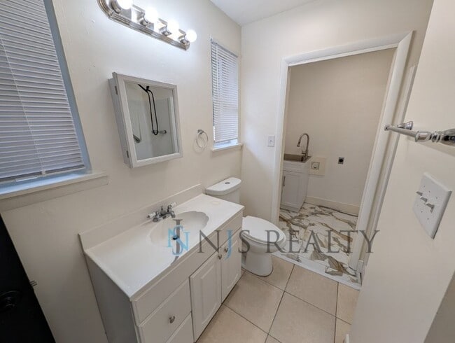 Building Photo - Just Reduced!!  POOL!! Beautiful 4/2/2 home with a POOL, 1700 Sq. Ft. with fenced yard, TONS of r...