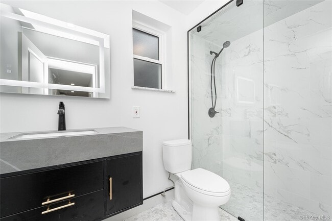 Building Photo - 21-34 33rd St