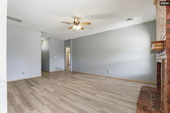 Building Photo - 2204 NW 157th St