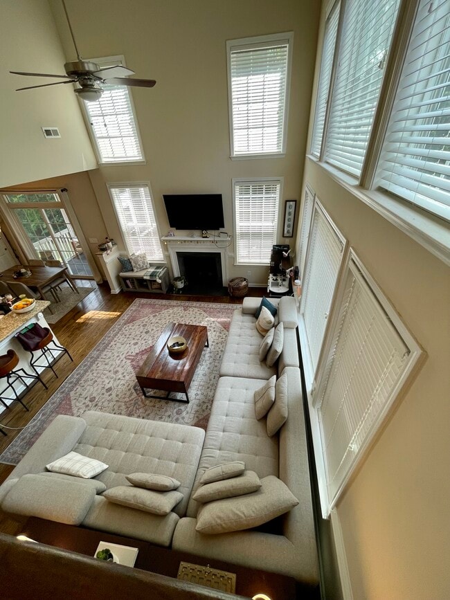 Family Room - 516 Sealine Dr