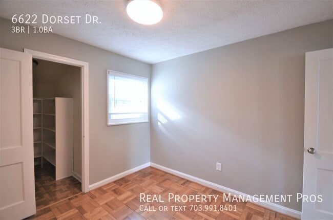 Building Photo - 6622 Dorset Dr