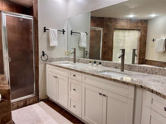 Building Photo - 6612 Black Fin Way