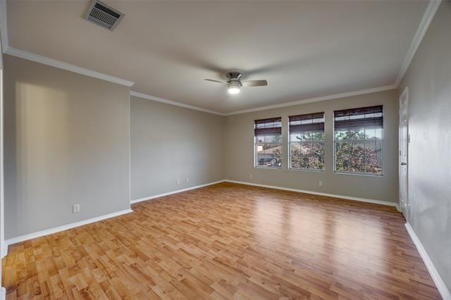 Building Photo - 900 N Brents Ave