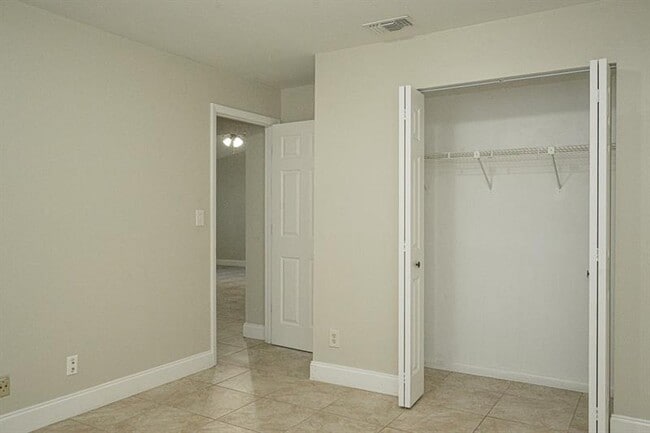 Building Photo - 10501 NW 43rd St