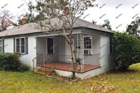 Building Photo - $900- Beautifully Updated 1-Bedroom, 1-Bat...