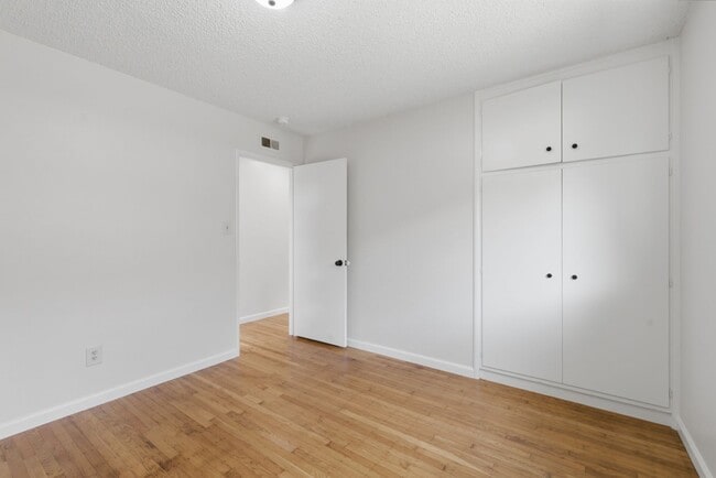 Building Photo - Spacious South San Francisco Home with Large Backyard, Garage & In-Unit Laundry