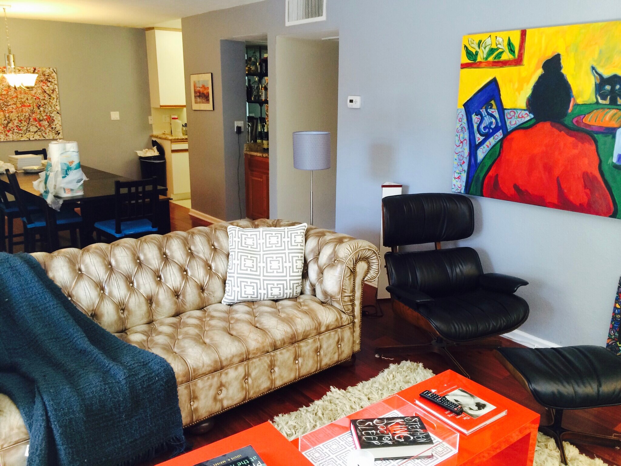 Relax on sofa while you Netflix n' chill - 970 Palm Avenue