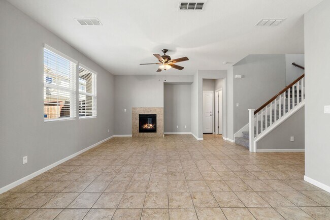 Building Photo - NICE TWO STORY TOWNHOME IN NATOMAS!