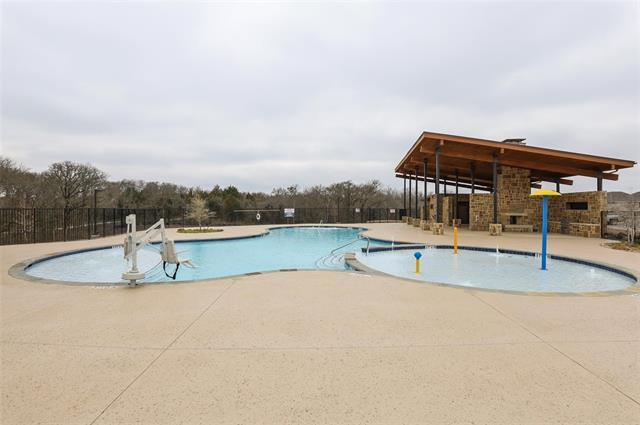 Building Photo - 605 Cedar Springs Dr