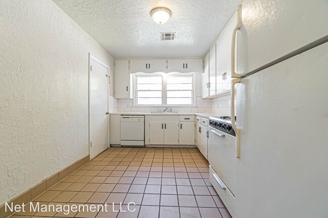 Building Photo - 3 br, 1 bath House - 1510 Huntington Way