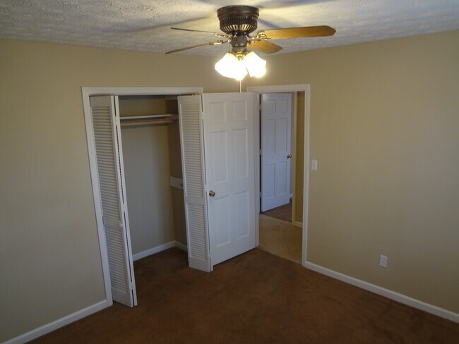 Building Photo - 125 Buckeye Ln