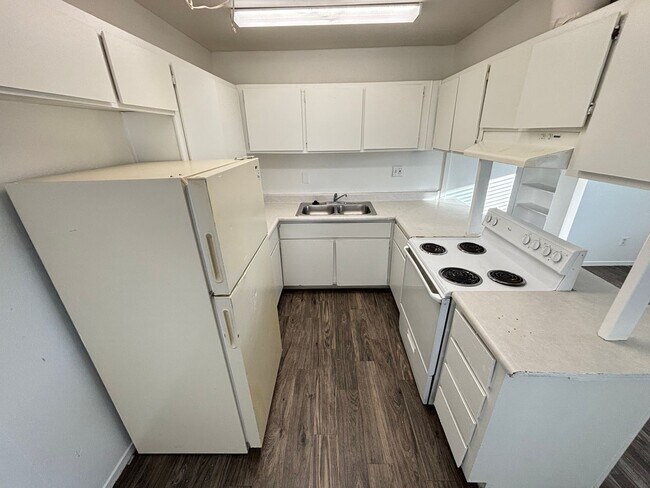 Building Photo - 147 Westminster Way